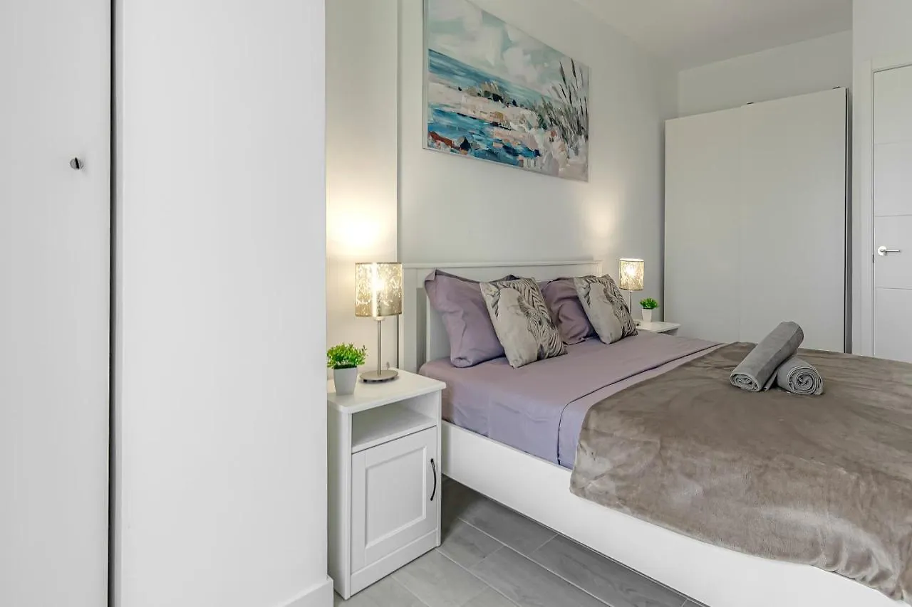 Newly Reformed Apartment With Sea View And Pool, Near The Beach, In Playa De Las Americas