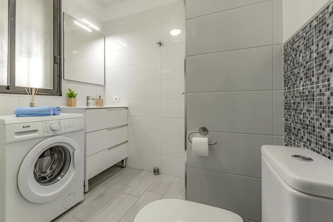 Newly Reformed Apartment With Sea View And Pool, Near The Beach, In Playa De Las Americas