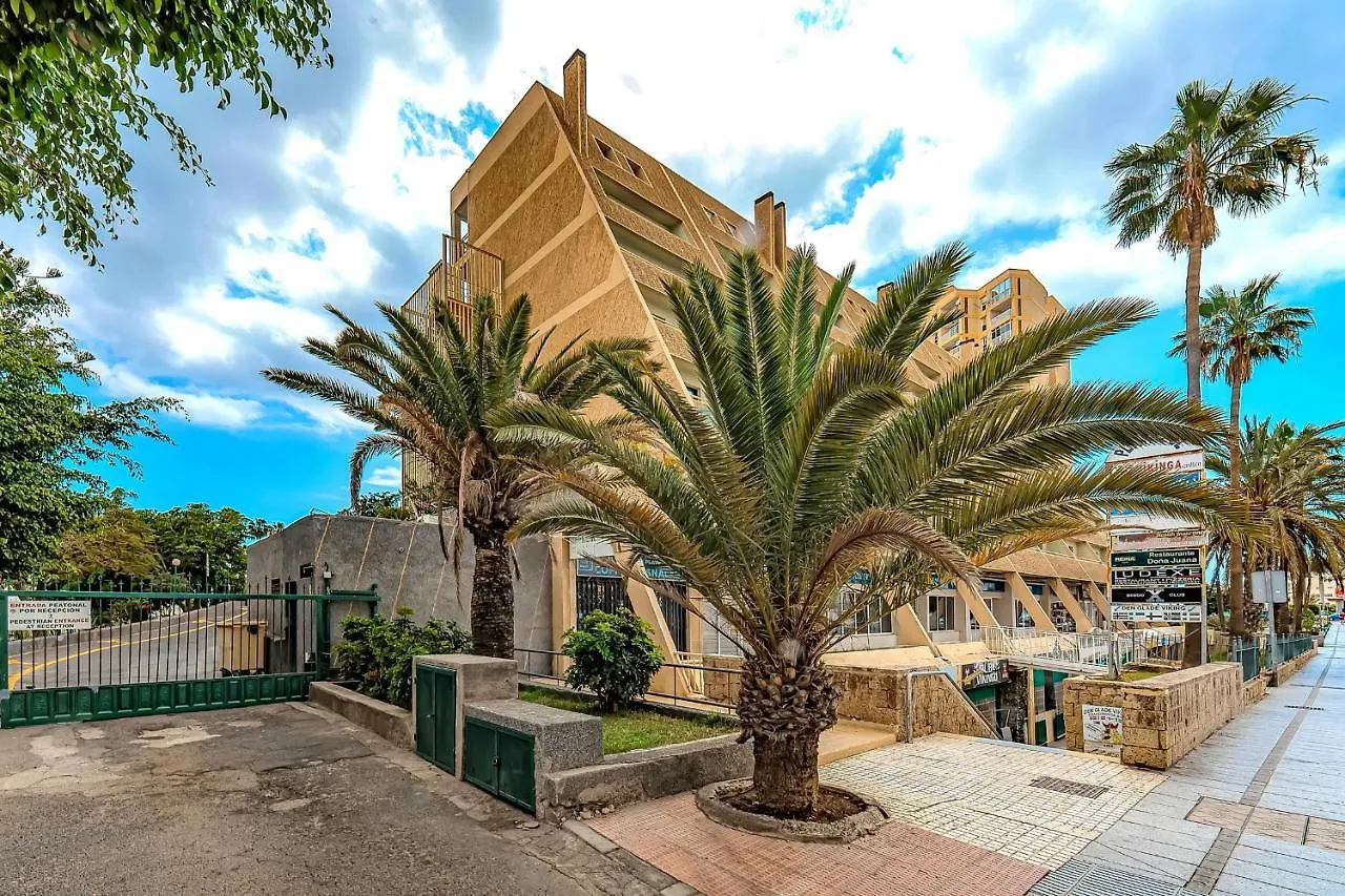 Newly Reformed Apartment With Sea View And Pool, Near The Beach, In Playa De Las Americas ספרד